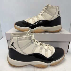 Jordan 11 Retro Neapolitan Women’s Sneakers Size 8.5 AR0715-101